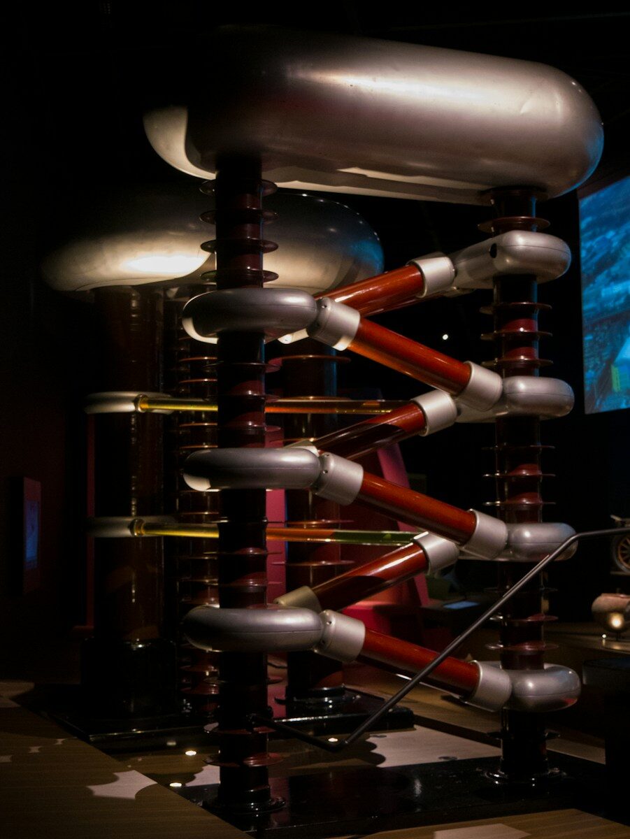 Laboratory equipment illustrating the commercialization of US energy technologies
